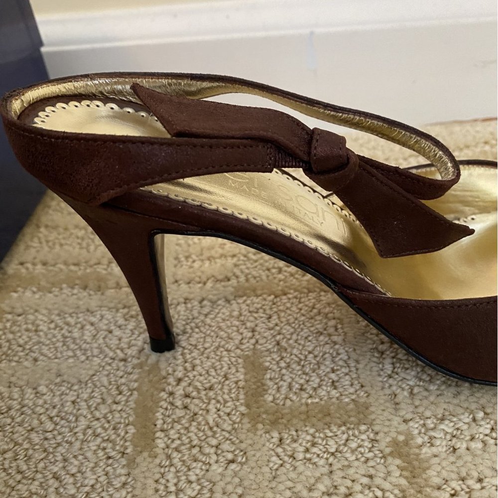 GEORGOUS VERSANI BURGUNDY HEELS